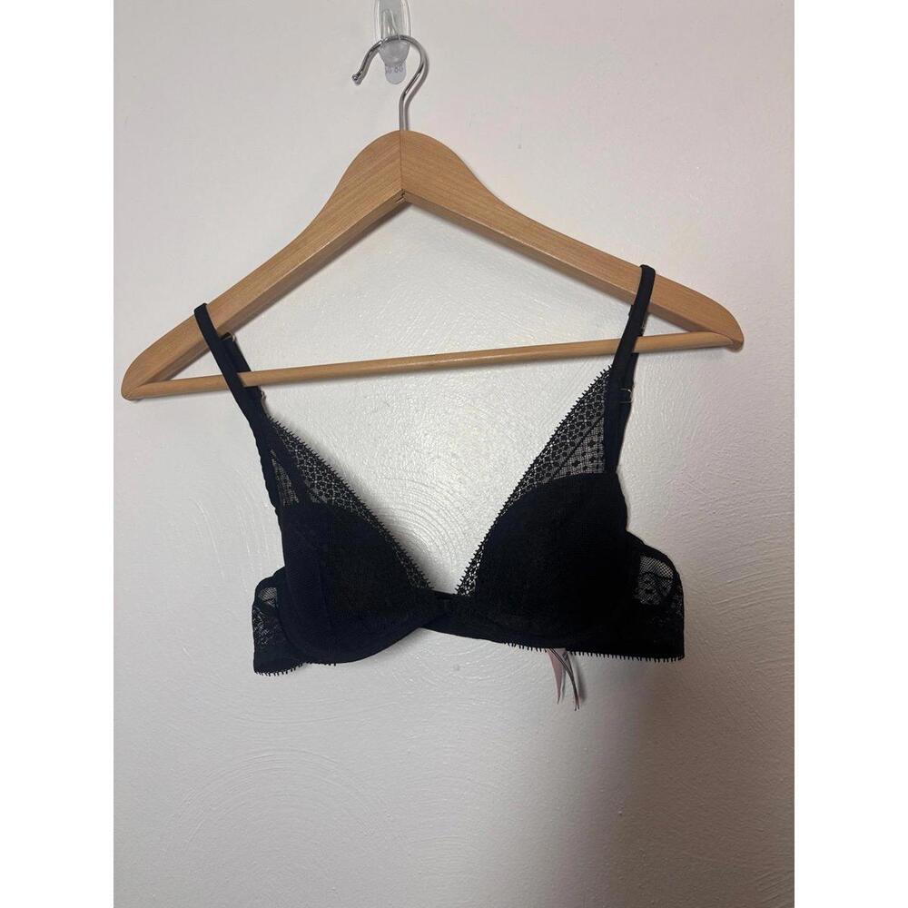 Victoria’s Secret Plunge Bra Size 32B